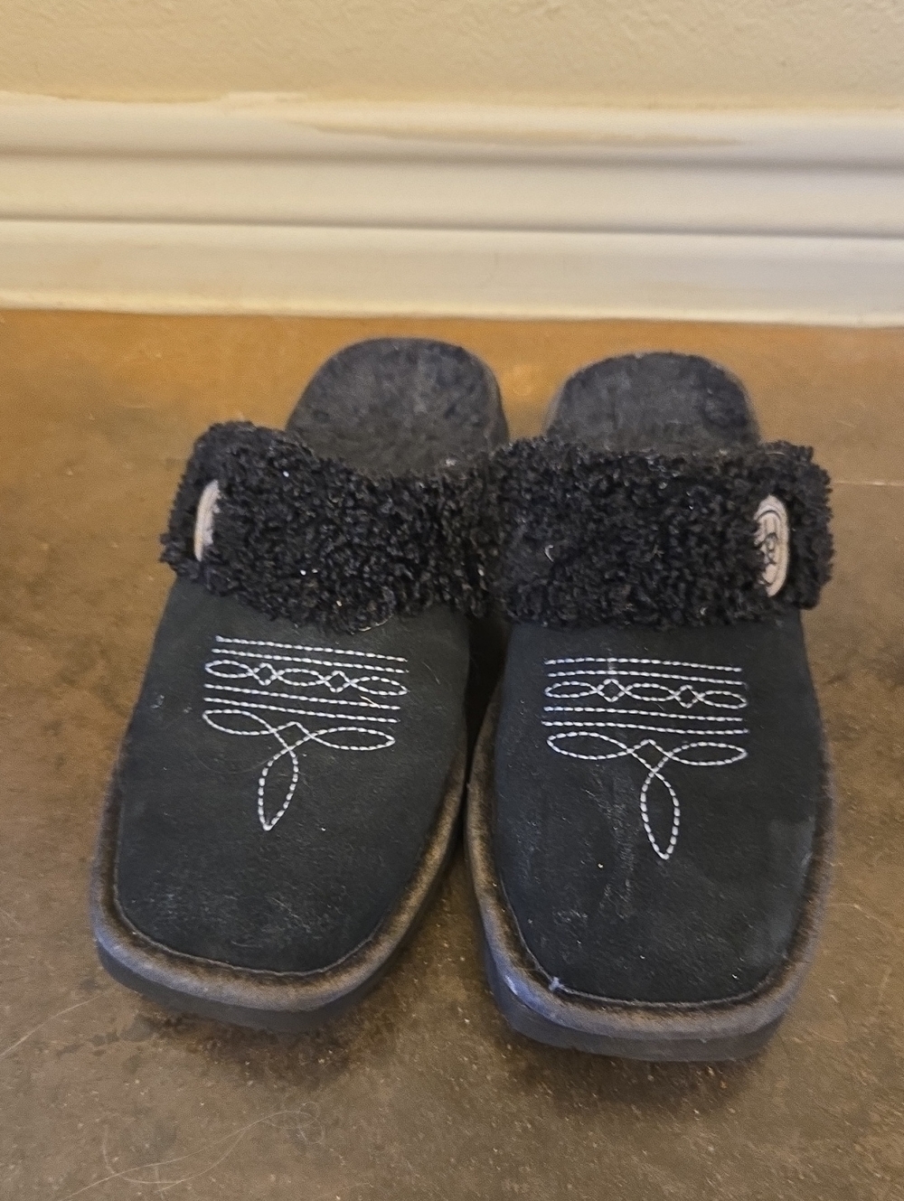 Ariat Black Sherpa-Trim Slip-On Clog Slippers
